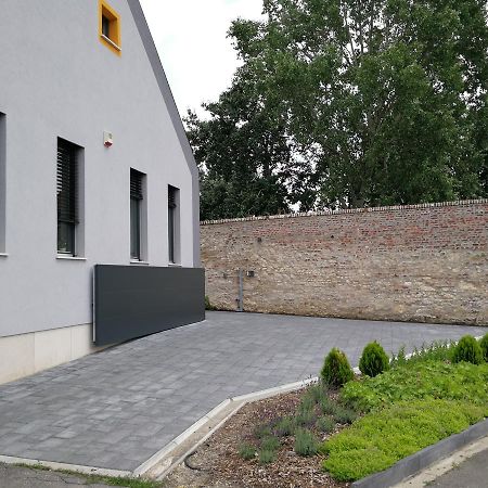 Zsinko Villa Pecs Exterior photo